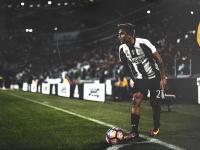 开云体育中国-东契奇大场面先生！黄蜂决胜局带走鹈鹕，独行侠新王再证巨星本色