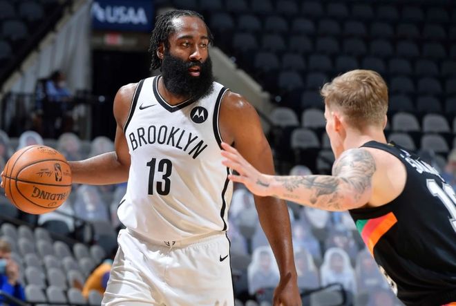 开云体育在线-关于尼斯球员受伤，主教练调整阵容迎接挑战的信息