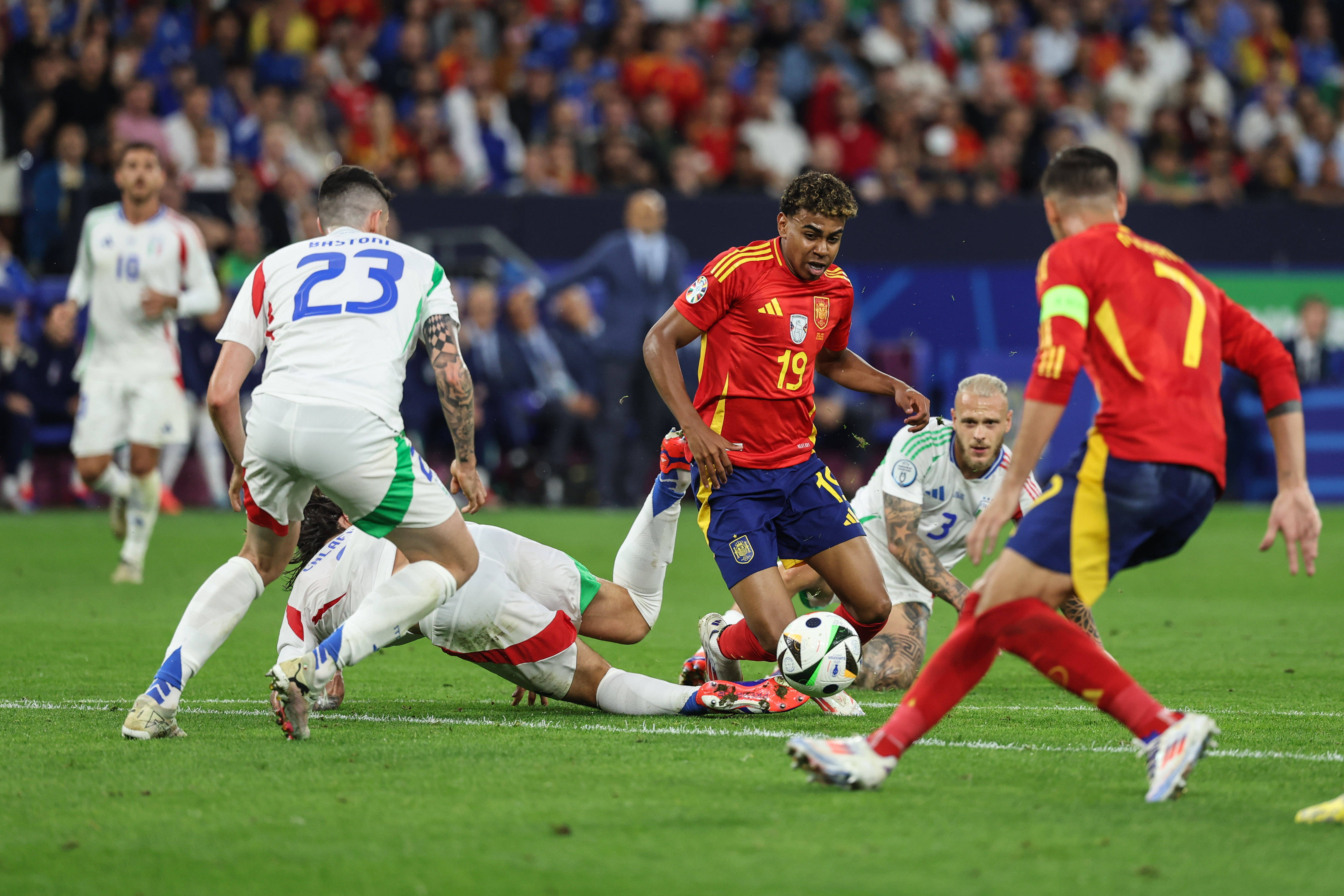 意大利队在重要比赛中获胜,成功挺进欧洲杯的简单介绍 意大利队在重要比赛中获胜,成功挺进欧洲杯的简单介绍