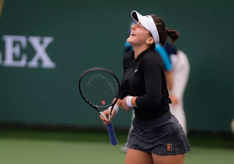 加拿大队员稳扎稳打定格领先的简单介绍 加拿大队员稳扎稳打定格领先的简单介绍