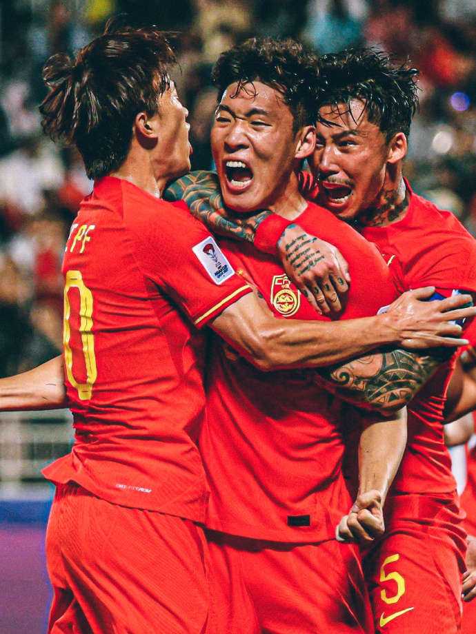 武甲联赛中的惊人进球,球迷沸腾狂欢 武甲联赛中的惊人进球,球迷沸腾狂欢