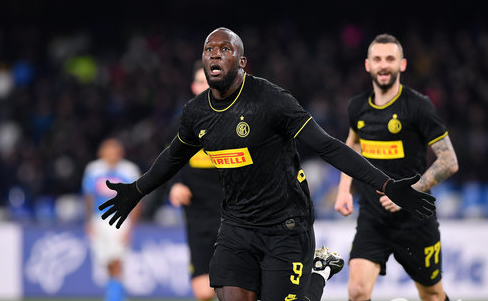 那不勒斯主场告捷,豪取胜利 那不勒斯主场告捷,豪取胜利