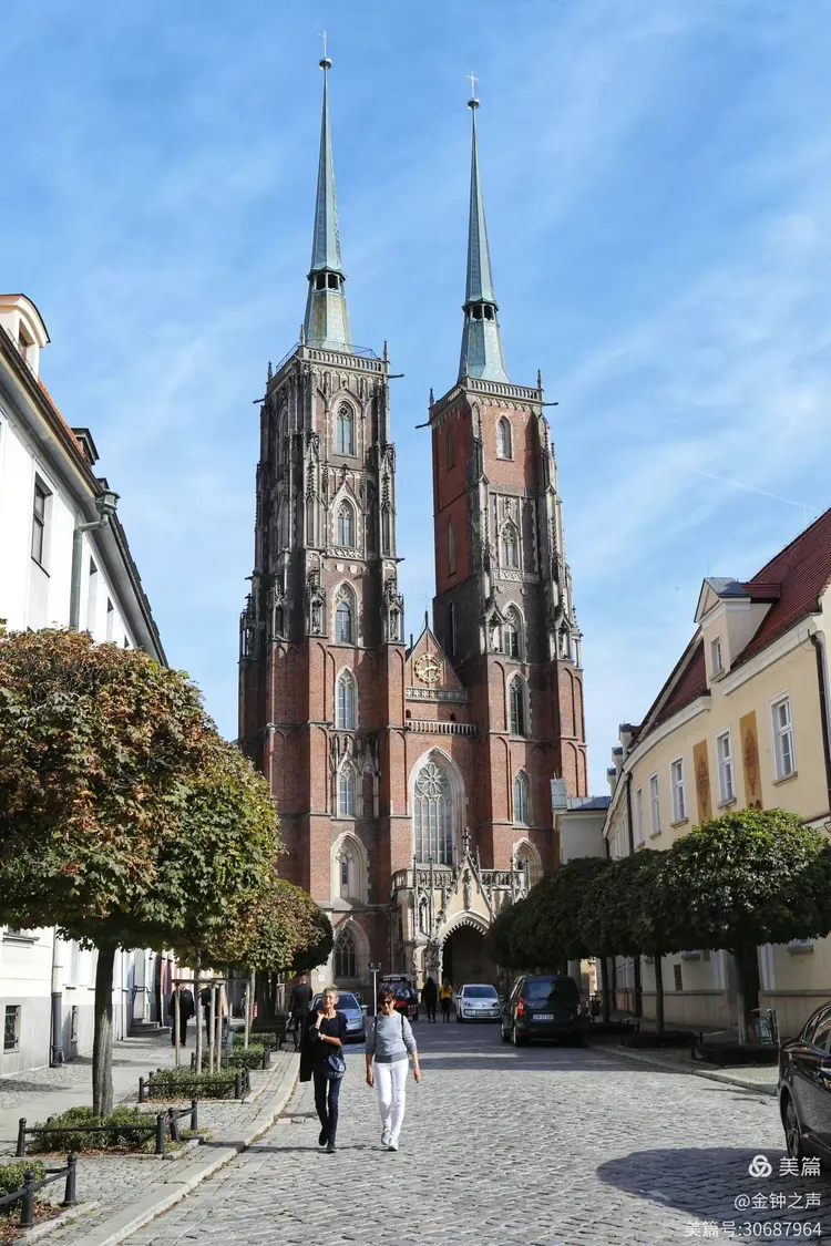 包含弗罗茨瓦夫新援高调加盟,球队士气大增的词条 包含弗罗茨瓦夫新援高调加盟,球队士气大增的词条