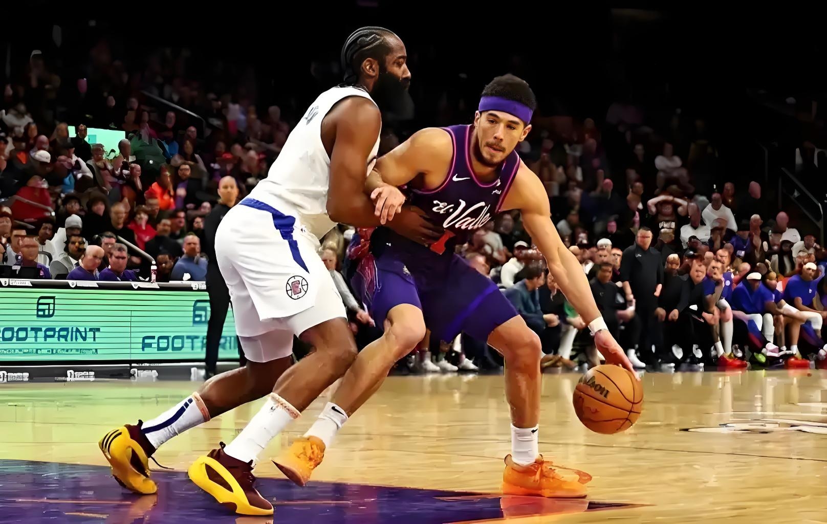 包含太阳连胜告终，布克砍下全场最高得分！的词条