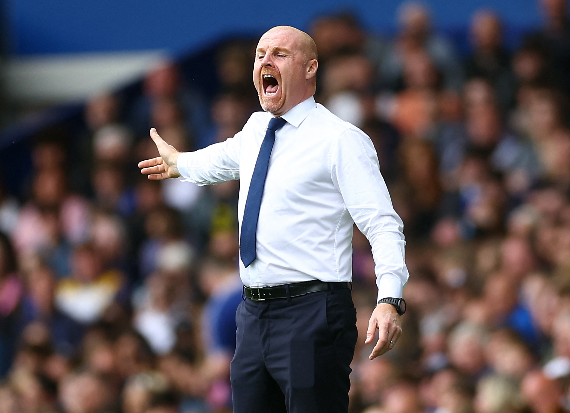 埃弗顿客场不敌对手，保级形势渐行渐紧