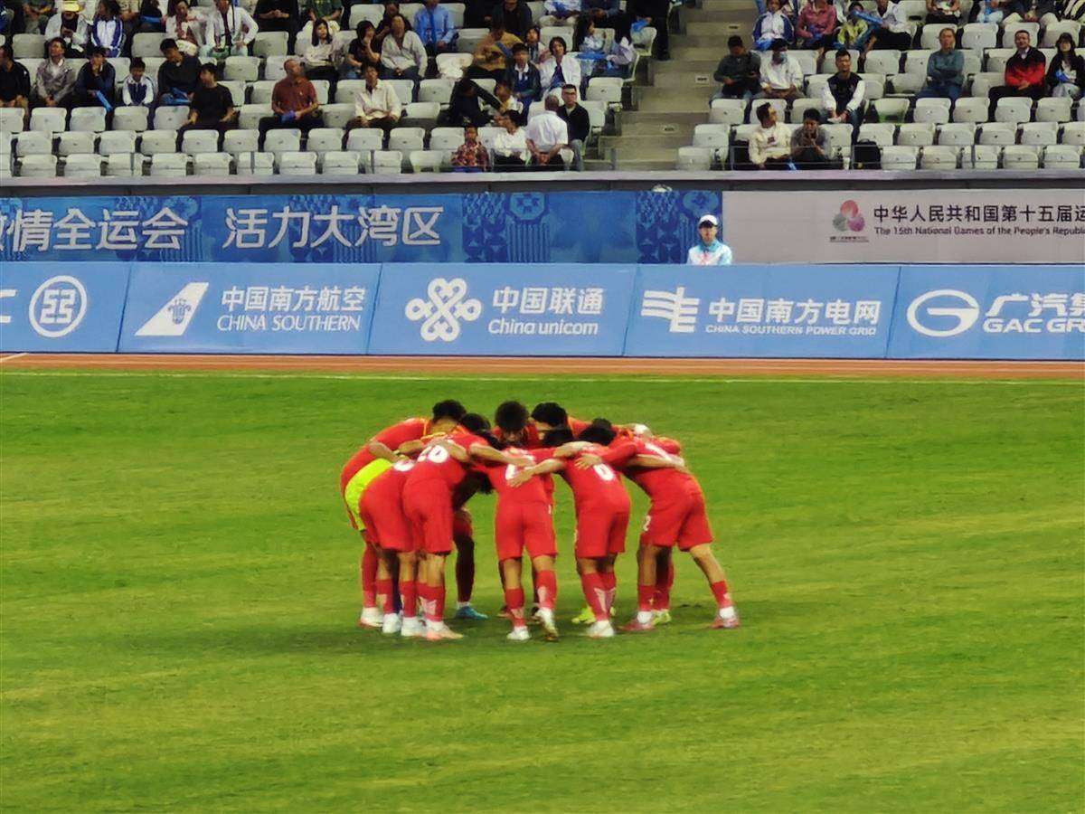 湖北队在场上比拼中获得胜利