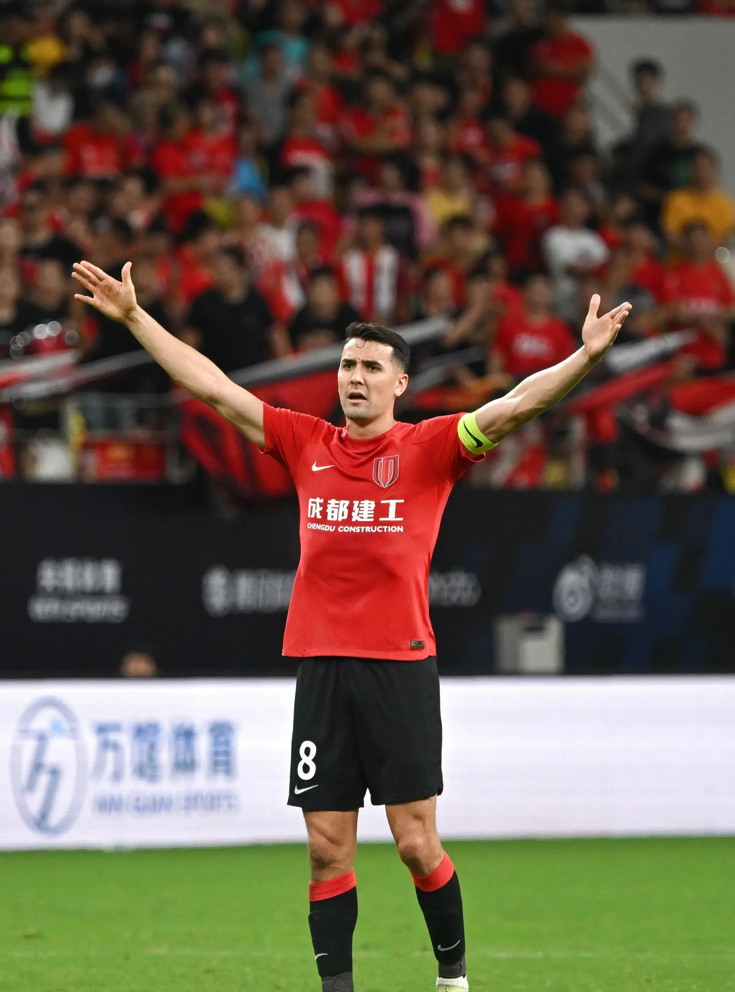 阿贾克斯踢进八强，豪门联赛再度掀起波澜的简单介绍