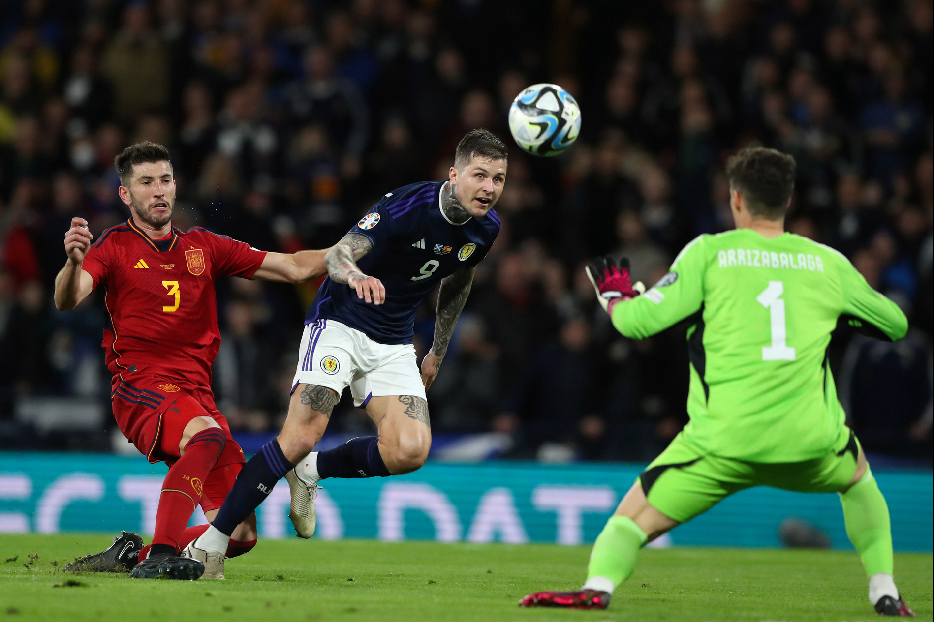 包含欧洲足坛球队士气高昂备战接下来比赛的词条