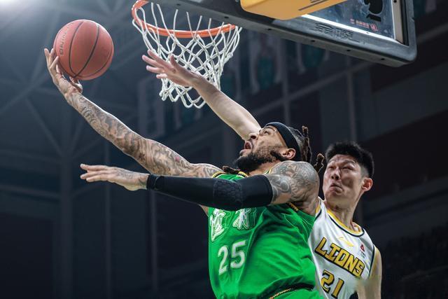 陕西男篮取得胜利，谨慎备战季后赛路上