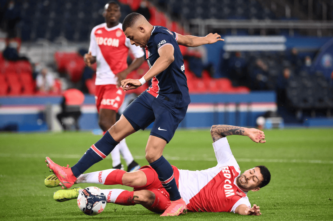 关于摩纳哥近期表现出色，正迎来法甲冠军的希望的信息