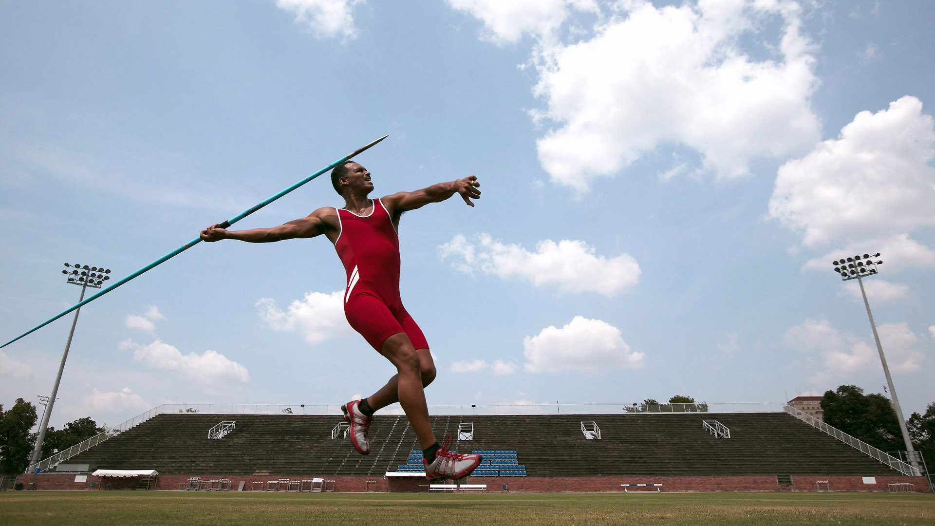 几内亚奇迹，当团队意志撞碎豪门战舰，拉什福德在刀锋上起舞