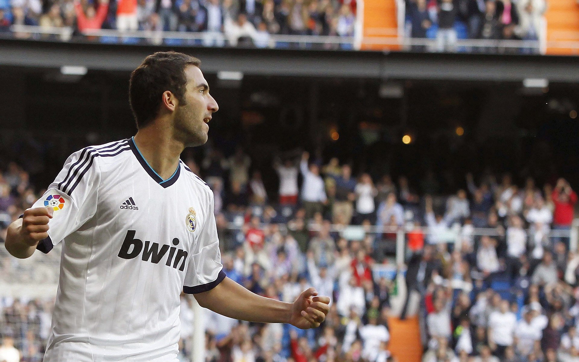 赛道新纪元，皮亚斯特里惊艳四座，雷诺车队强势碾压红牛王朝